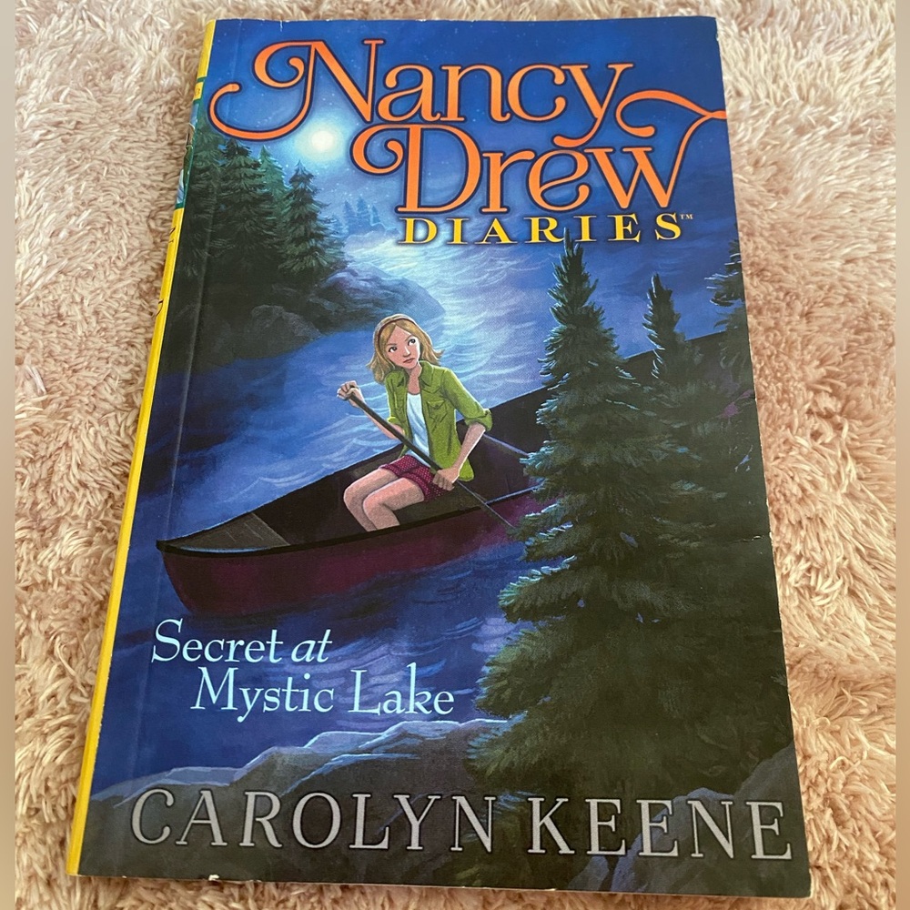 NANCY DREW DIARIES- Secret at Mystic Lake